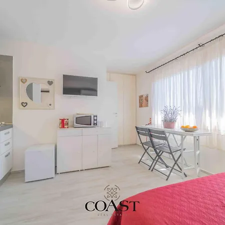 Rena Bianca Mono - 300 M Dalla Spiaggia, Wifi, Ac Lägenhet